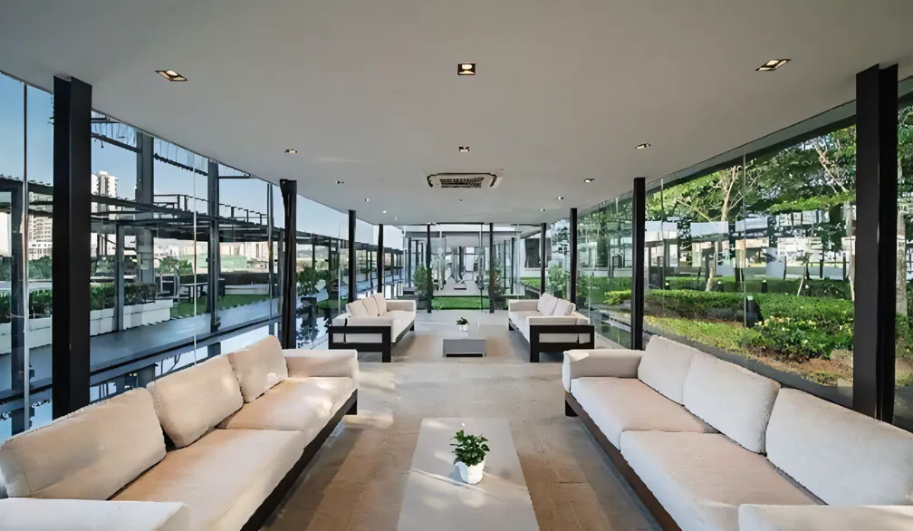 Exclusive Lounge Area